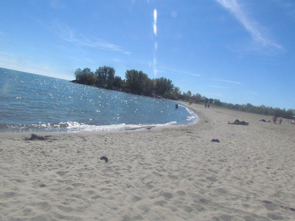 IMG_9955 Woodbine Beach also Lake Ontario Andy Nystrom Flickr