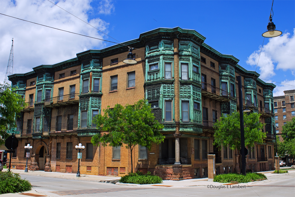 Mason City, Iowa 6/4/2016 Built in 1903 as luxury apartmen… Flickr