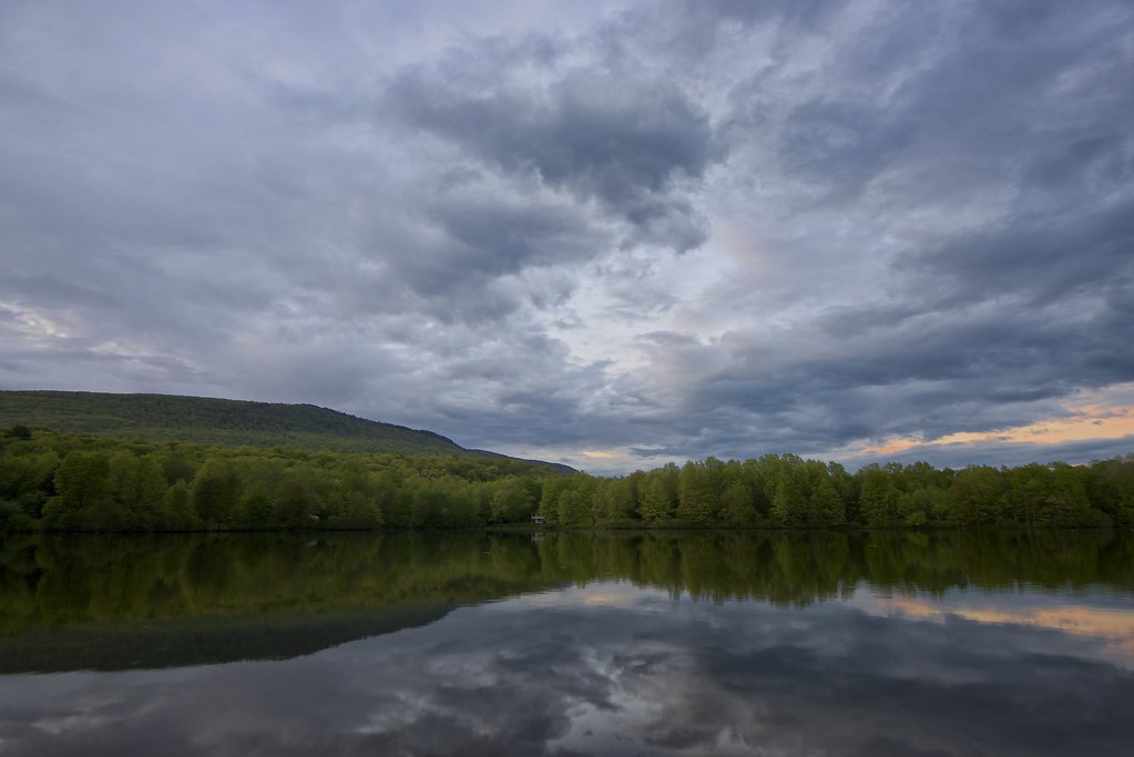Storm over Tillson Lake After 10 glorious days of clear, d… Flickr