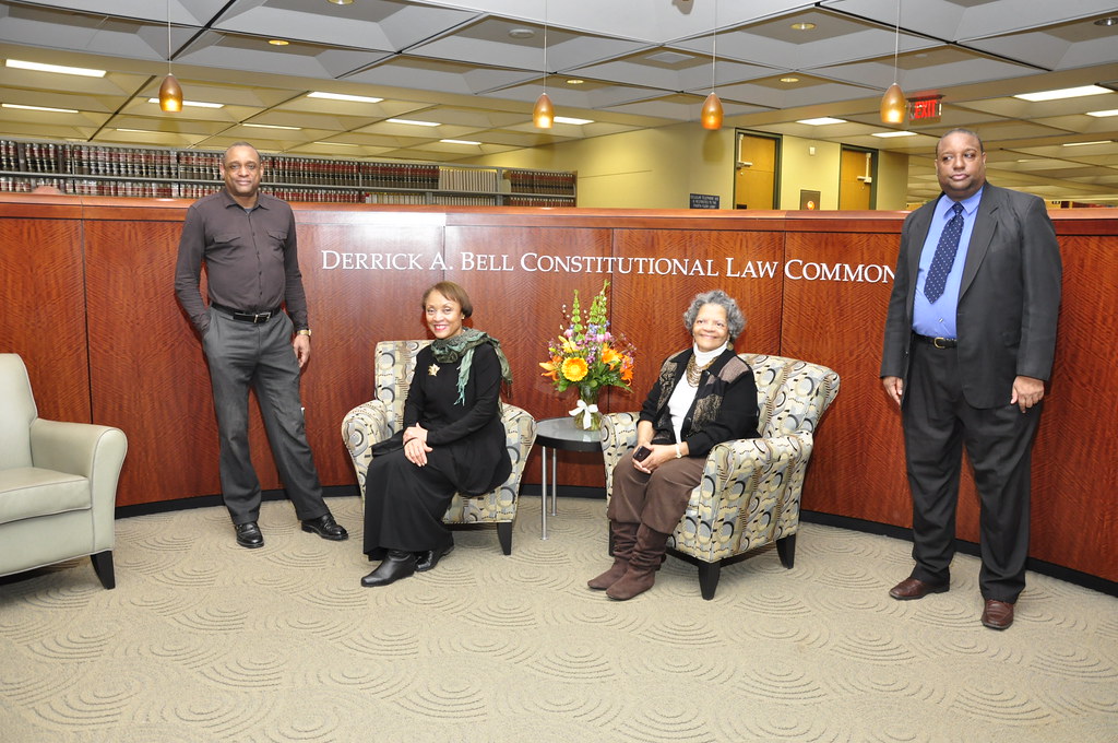 026348_026_DIG_DSC_7344_00 Pitt Law Flickr