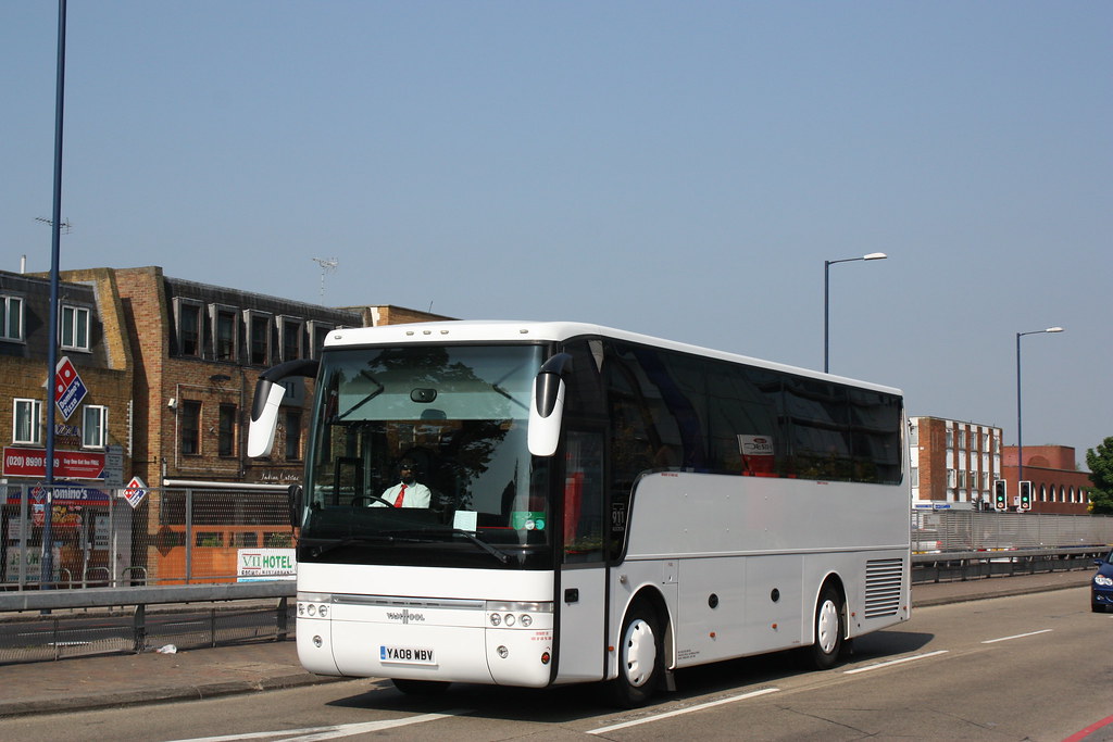 Bath Road (A4) Cranford 29/5/12 Chris Roberts Flickr