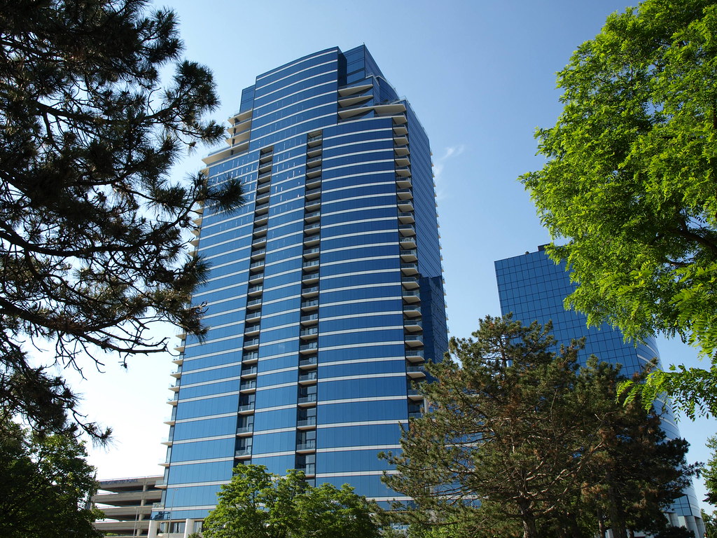 River House Condos River House Condos, Grand Rapids. Andrew Ingram