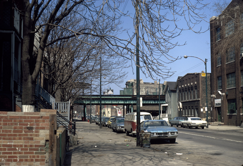 Sedgwick Street and Sedgwick CTA station Description View… Flickr