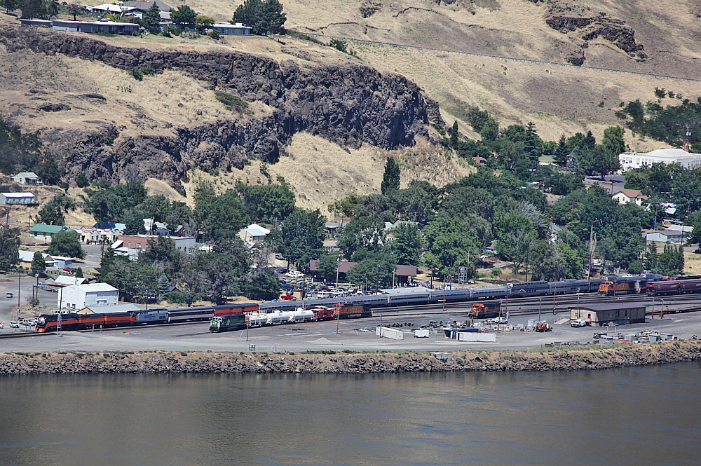 SP 4449 Wying at Wishram, WA 5 Photos Back at the Depot… Flickr