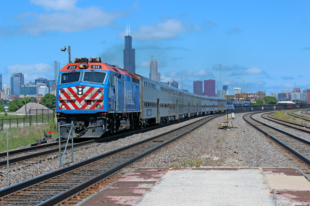 Metra 213 Train 1235 Western Ave (BNSF) mbernero Flickr