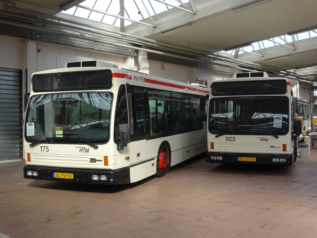 Den Ousten Alliance Buses "HTM" These two Den Oudsten Alli… Flickr