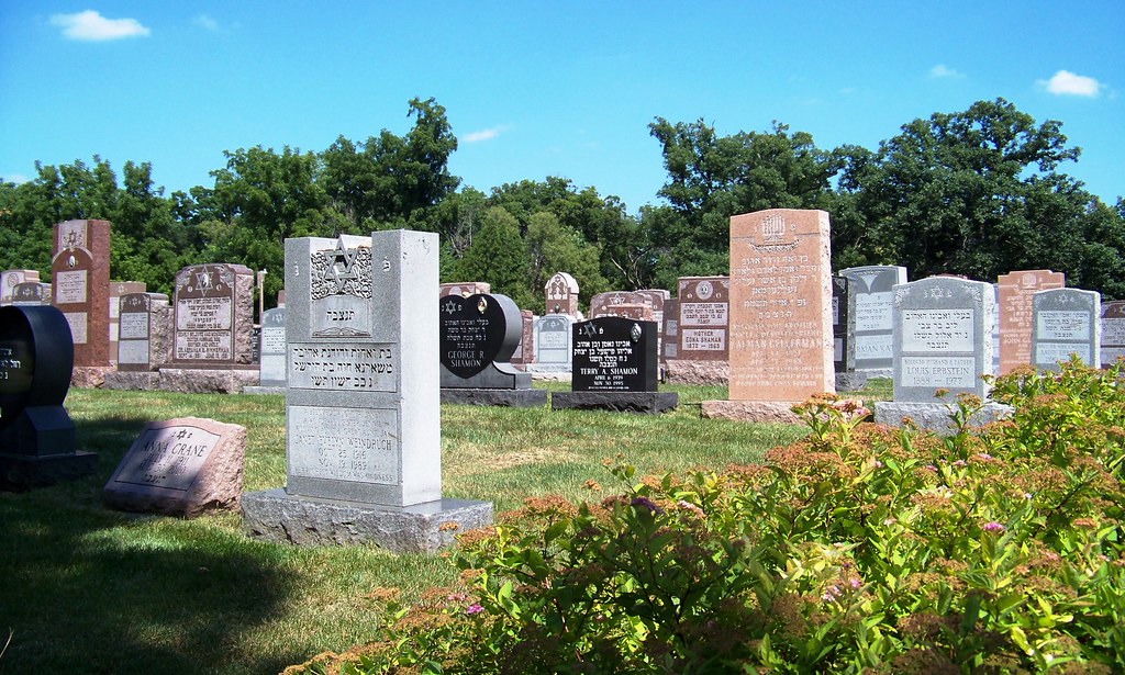 Hebrew Cemetery Hebrew Cemetery in Rock Island, Illinois, … Flickr