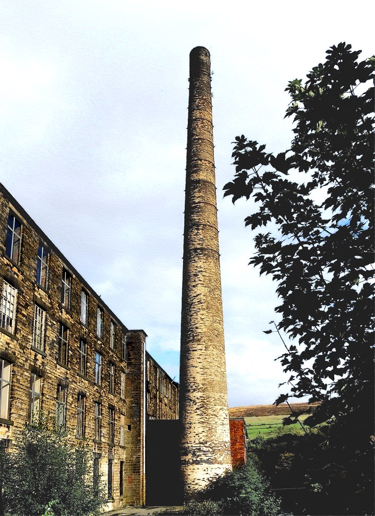 Woodend Mill An integrated cotton mill. built in several p… Flickr