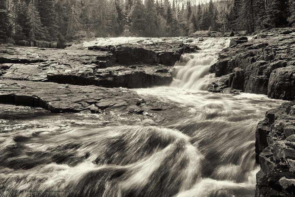 Glen Avon Falls A hidden set of small falls and cascades l… Flickr