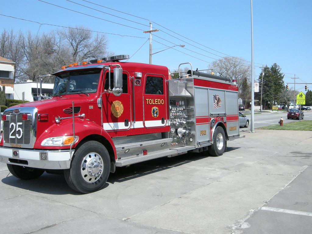 Toledo Fire Department engine 25 MadFirePhotographer Flickr