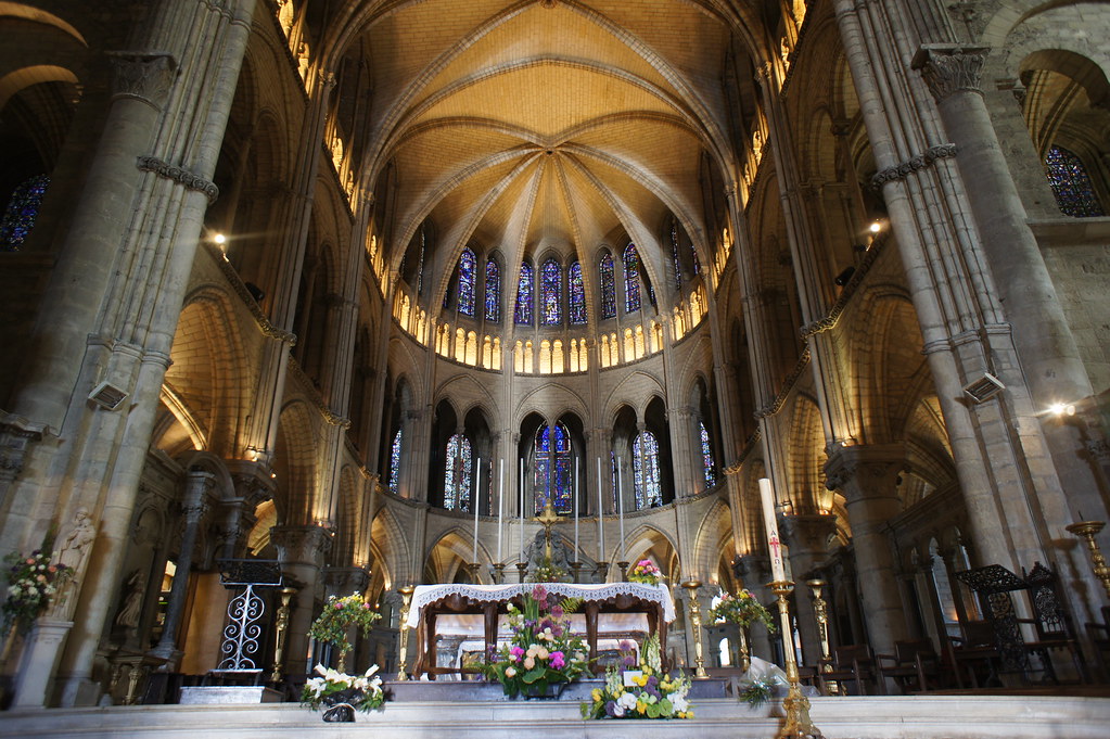 Reims church interior Reims, Abbey of SaintRemi church in… Flickr