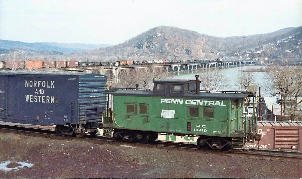 PC Penn Central Caboose 18419 Rockville Bridge PA a photo on Flickriver
