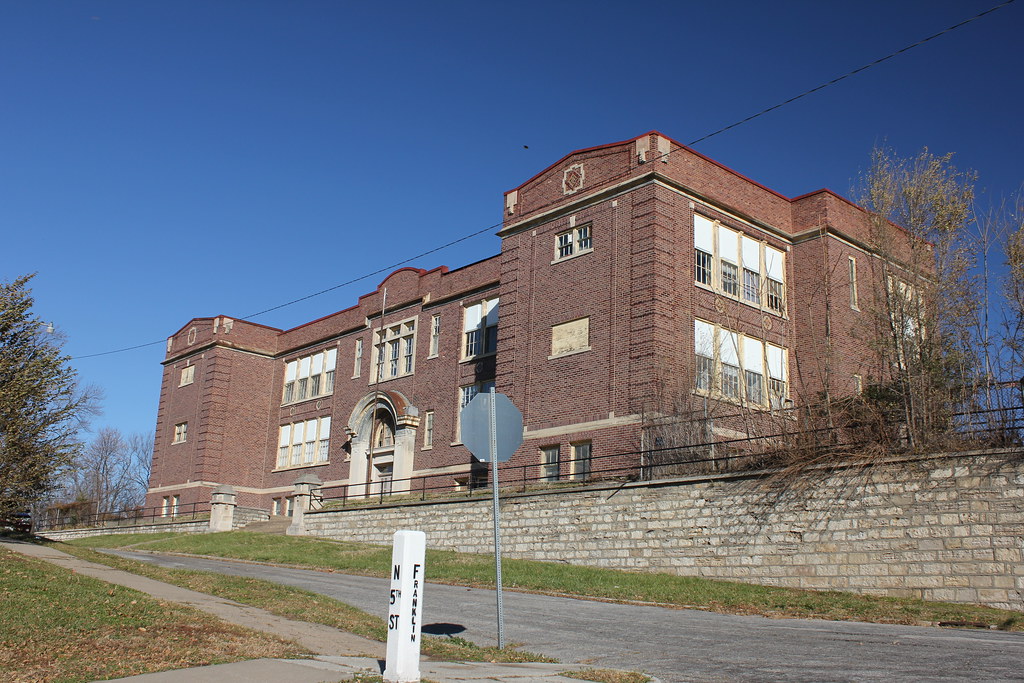 Washington School St. Joseph, MO Note the inconic St. Jo… Flickr