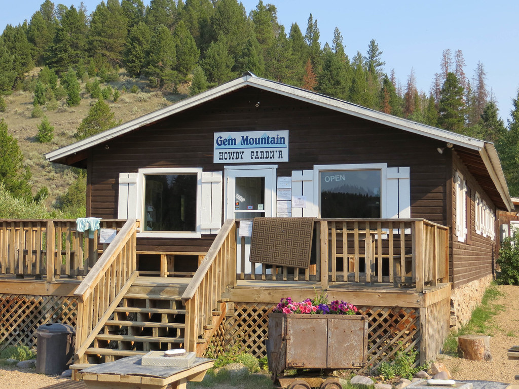 Philipsburg and Sapphire Mining (18) Richard Sprague Flickr