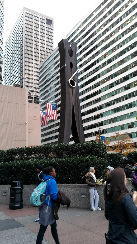Clothespin sculpture in downtown Philadelphia Clothespin, … Flickr