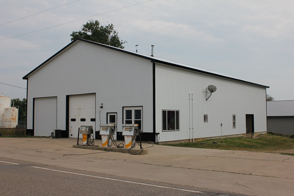 Gas Station Union Center, IA Tom McLaughlin Flickr
