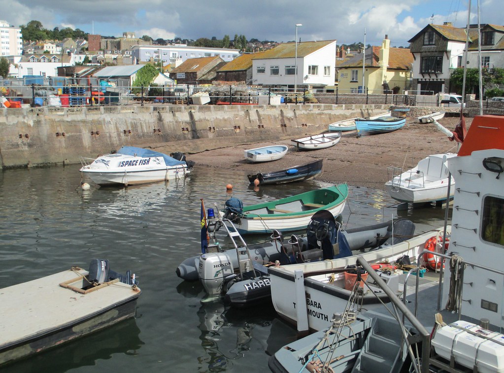 'Tween Teignmouth Quays A view between the fishing quays i… Flickr