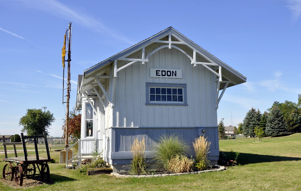 Edon, Ohio The former Wabash Railway depot built in 1893 s… Flickr