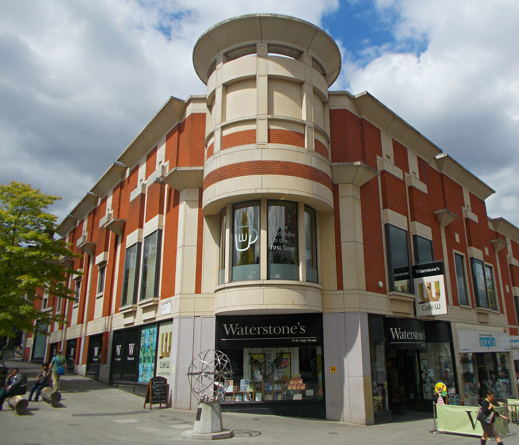 Sutton High St Waterstones, SUTTON, Surrey, Greater London… Flickr