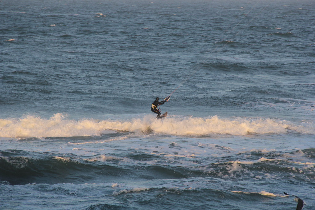 Nags Head, NC View of three kite surfers, as viewed from t… Flickr