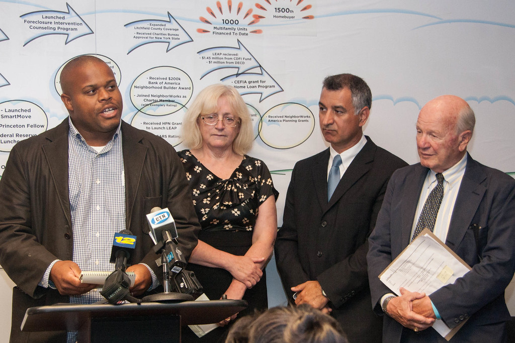 Foreclosure Mediation Bill Signing Stamford homeowner Jero… Flickr