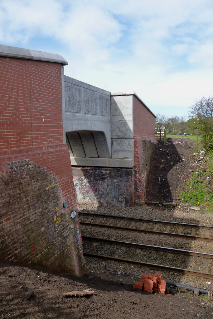 Bensons railway bridge, Little Carleton, Blackpool. 2014 Flickr