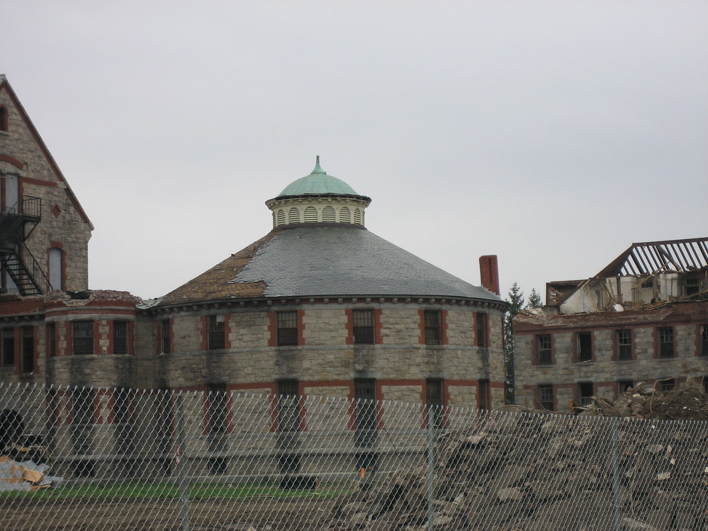 IMG_1878 Worcester Mental Hospital known as the Worcester … Flickr
