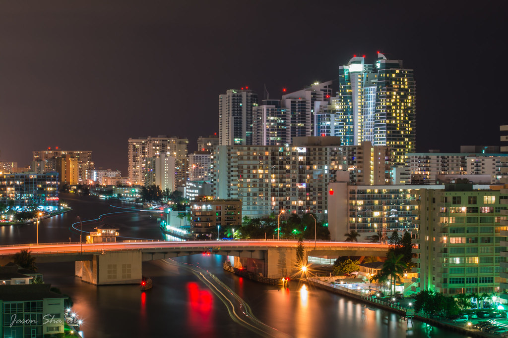 Hallandale Nights Evening in Hallandale Beach on a cool Mo… Flickr