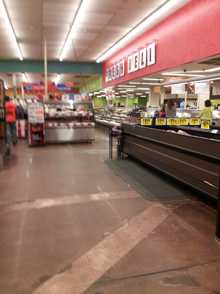 Dillons 1305 E. Kansas Ave. Garden City, KS storewanderer Flickr