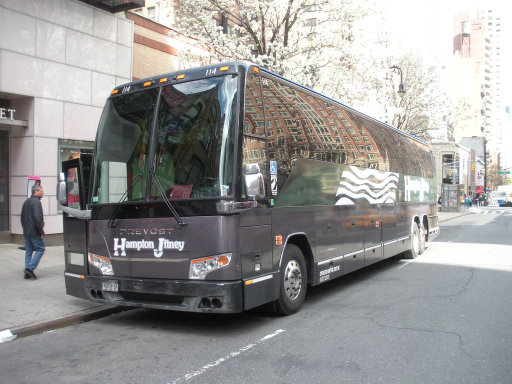 Hampton Jitney 114 Prevost H345 New York Dan's Motorcoach