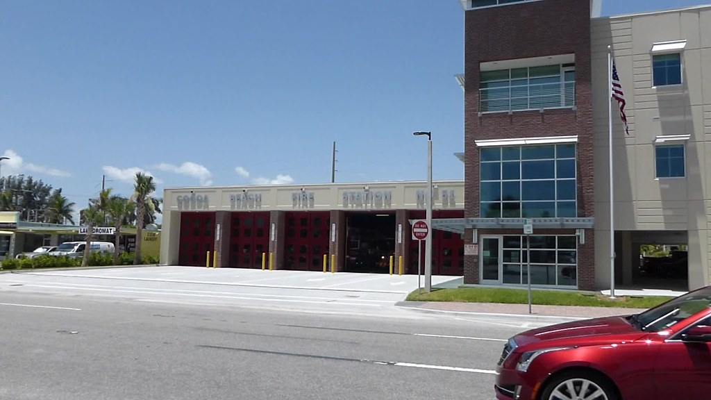 Cocoa Beach Fire Cocoa Beach Fire Department Ladder 51 Eng… Flickr