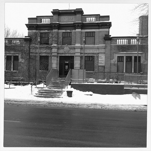 Bain public/Old Public Bath Ancien bain public de l'arrond… Flickr