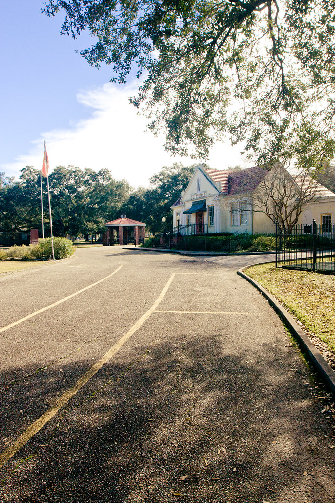 IMG_2467 Gueydan City Hall Gueydan's City Hall, located on… Flickr