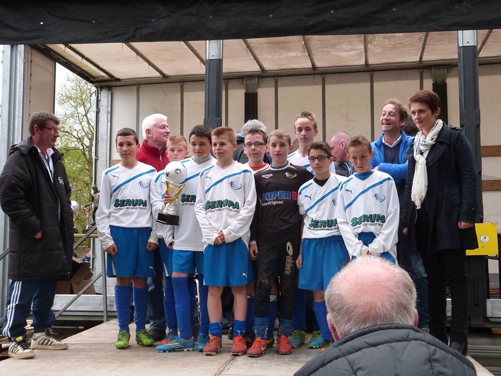 Tournoi du 1er Mai Stade Pontivyen 1200 jeunes footeux et … Flickr