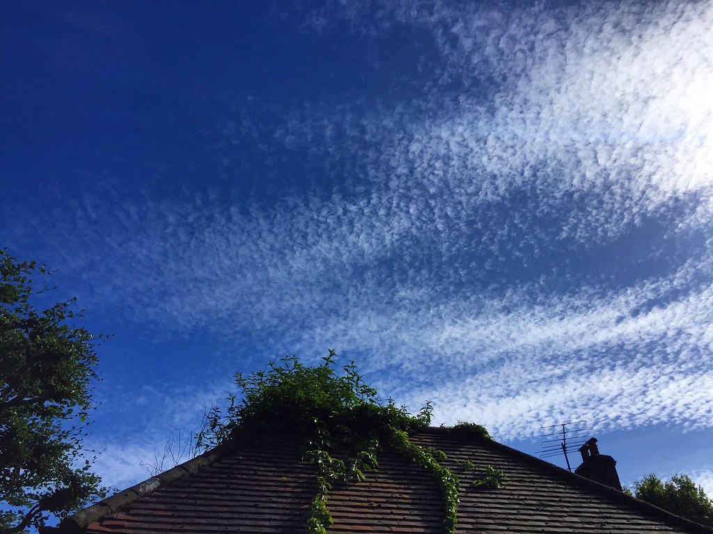 Mackerel Sky Headley, Hampshire. Marc Sayce Flickr