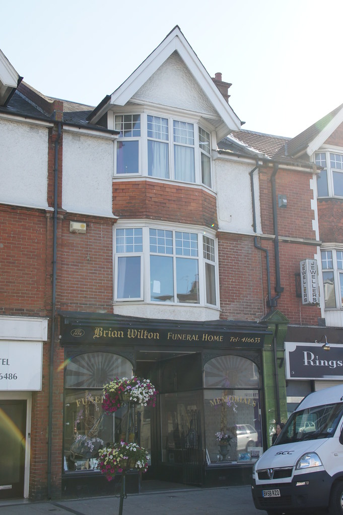 Brian Wilton Funeral Home, 7 Southbourne Grove, West South… Flickr