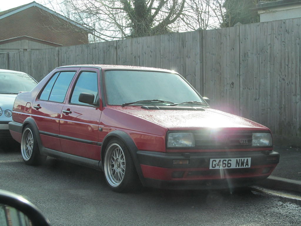 1990 Volkswagen Jetta GTI 16V Registered in Sheffield on 1… Flickr