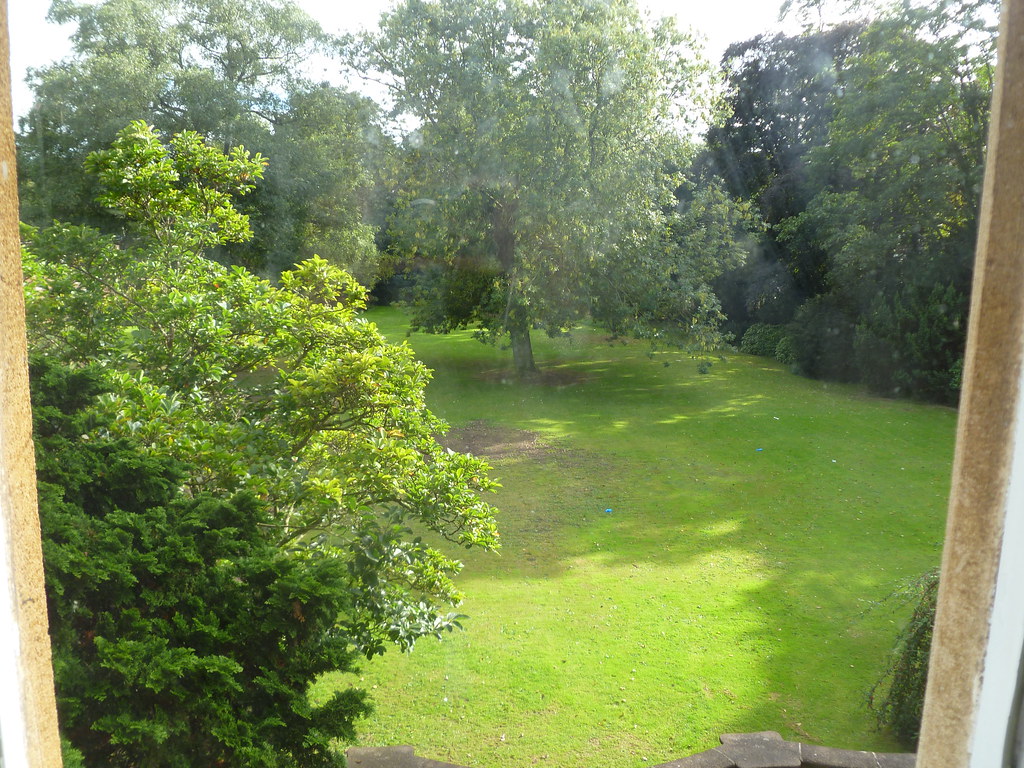 Digby Hall View of Digby Houses grounds University of Leicester