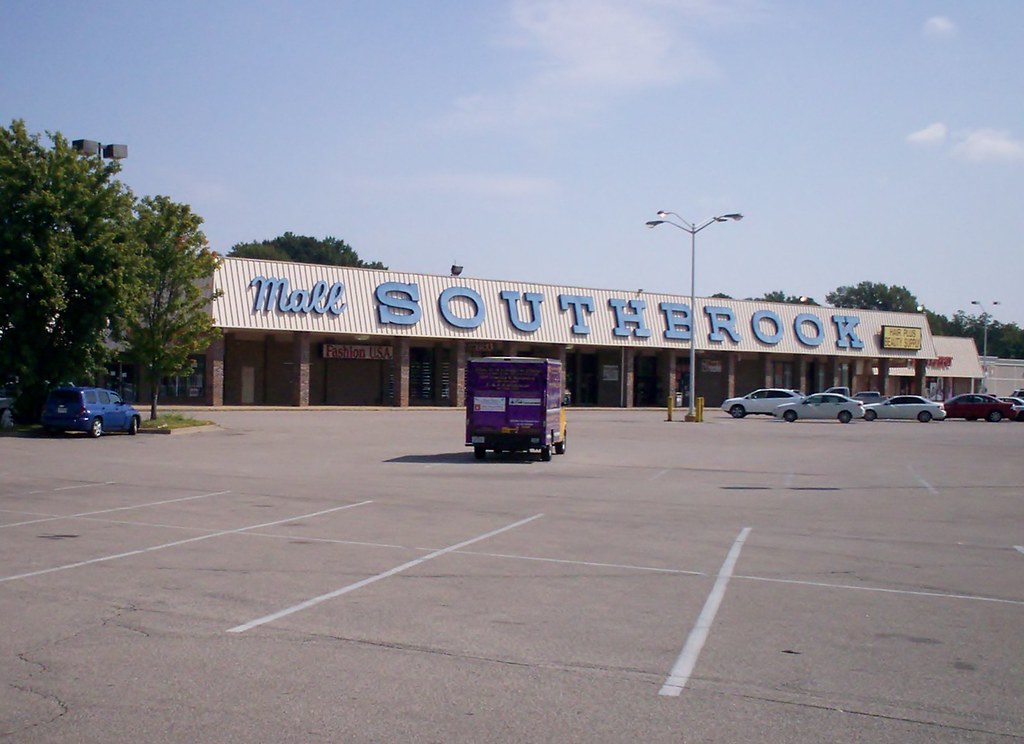 Southbrook Mall, stuck in 1972 (explored June 18, 2013) Flickr