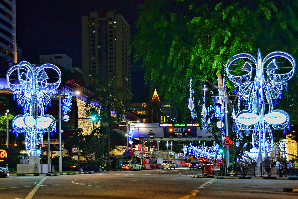 Orchard Road Lightedup 1 The lightedup Gateway at the S… Flickr