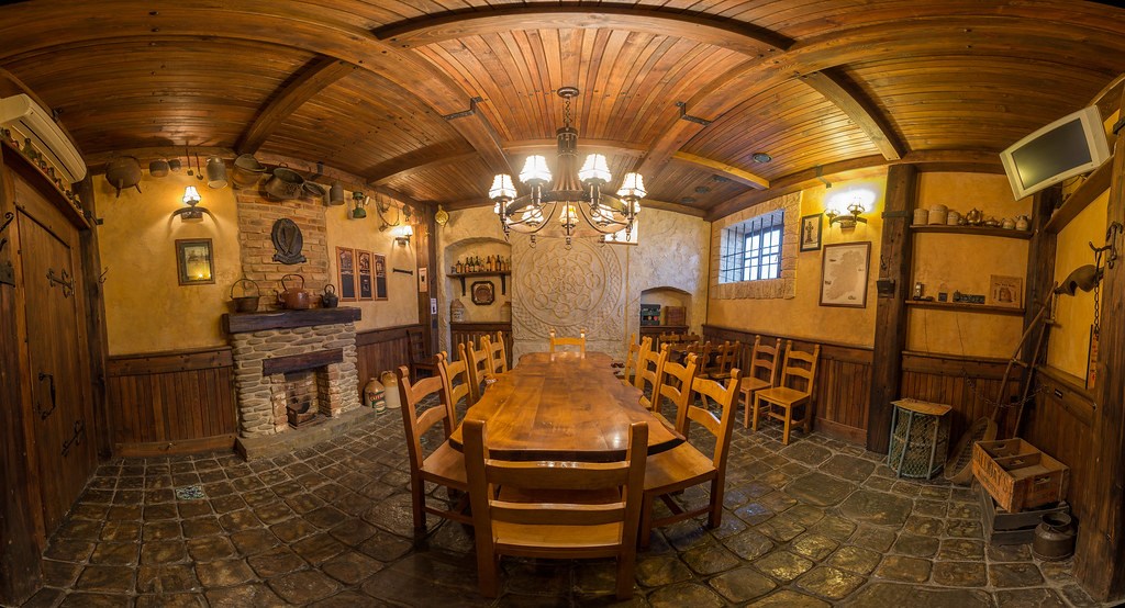 Hamiltons Irish Pub, Celtic Room a photo on Flickriver