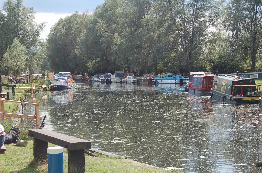 PAPERMILL LOCK, LITTLE BADDOW, ESSEX www.papermilllock.co.… Flickr