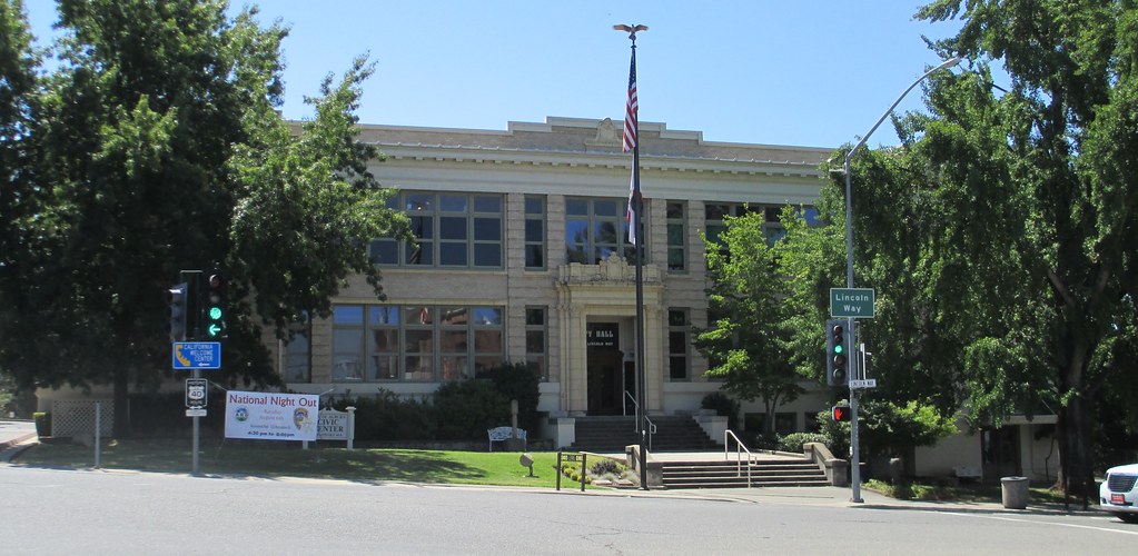 Auburn, California City Hall Auburn is a communit… Flickr
