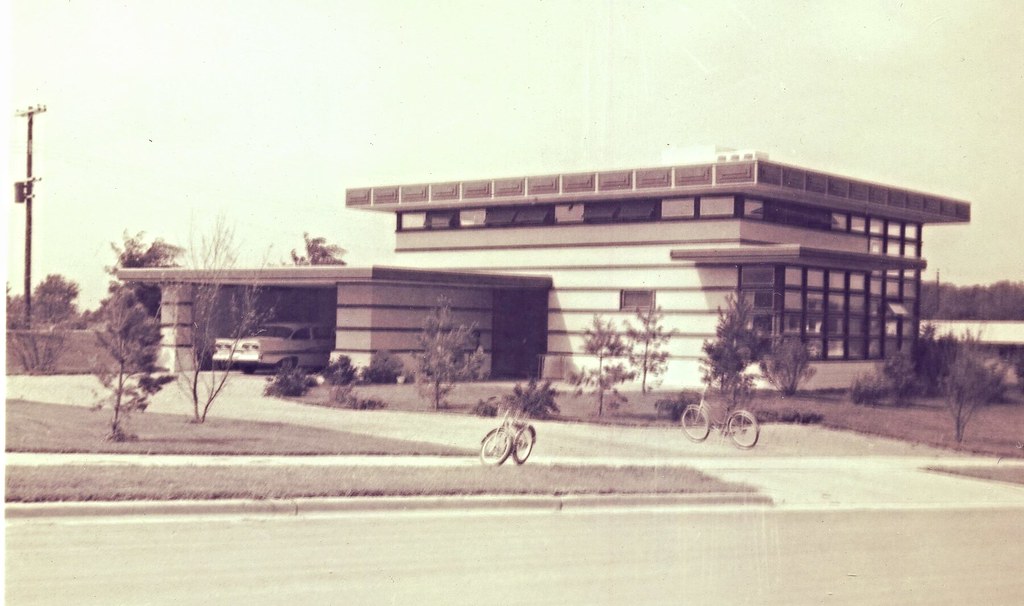 Rudin House, Madison 1959 The Walter Rudin House іs а Fran… Flickr