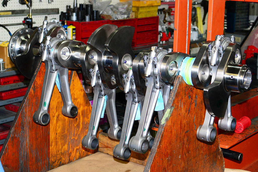 V12 Aircraft engine crankshaft a photo on Flickriver