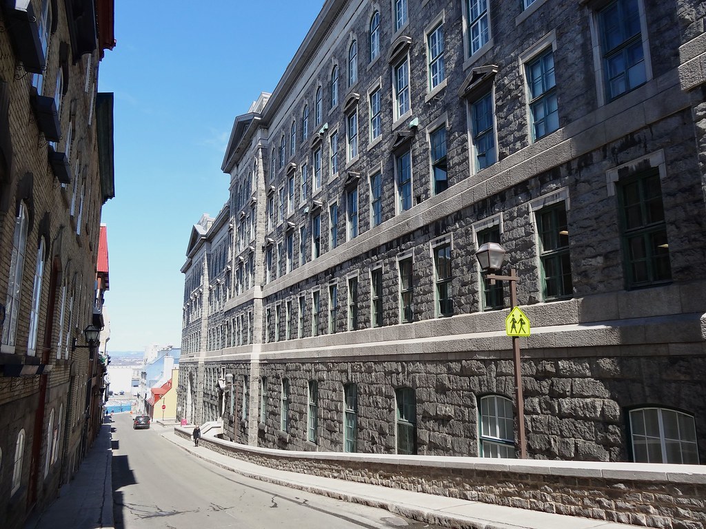 Quebec. Rue Sainte Famille. The Seminaire de Quebec founde… Flickr