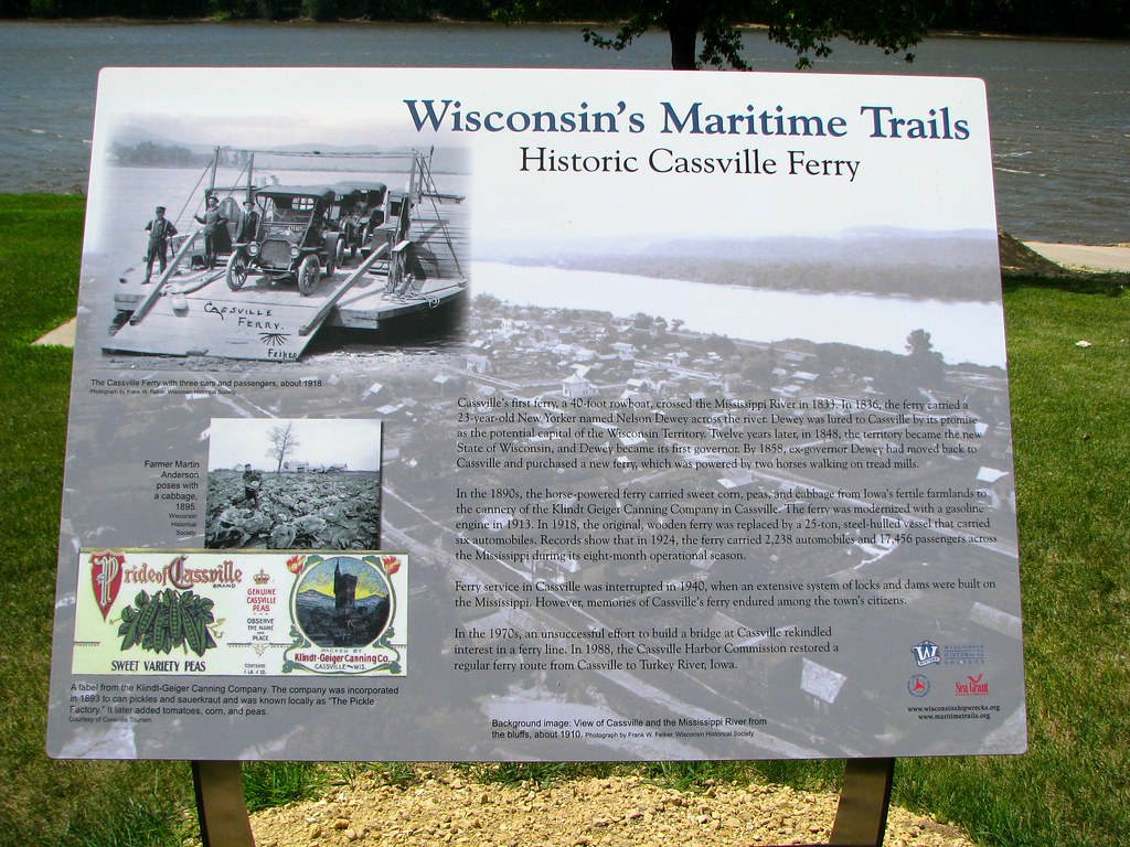 Cassville Car Ferry The Cassville Car Ferry crosses the Mi… Flickr