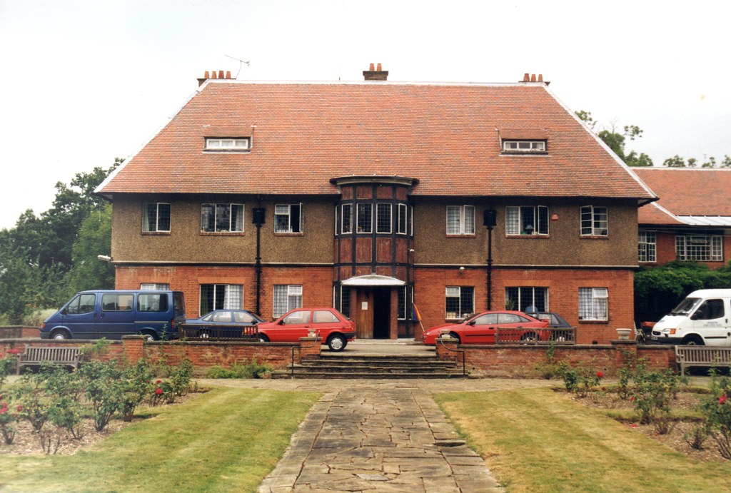 The Leys, Elstree The Leys was built in 1901 by Wal… Flickr
