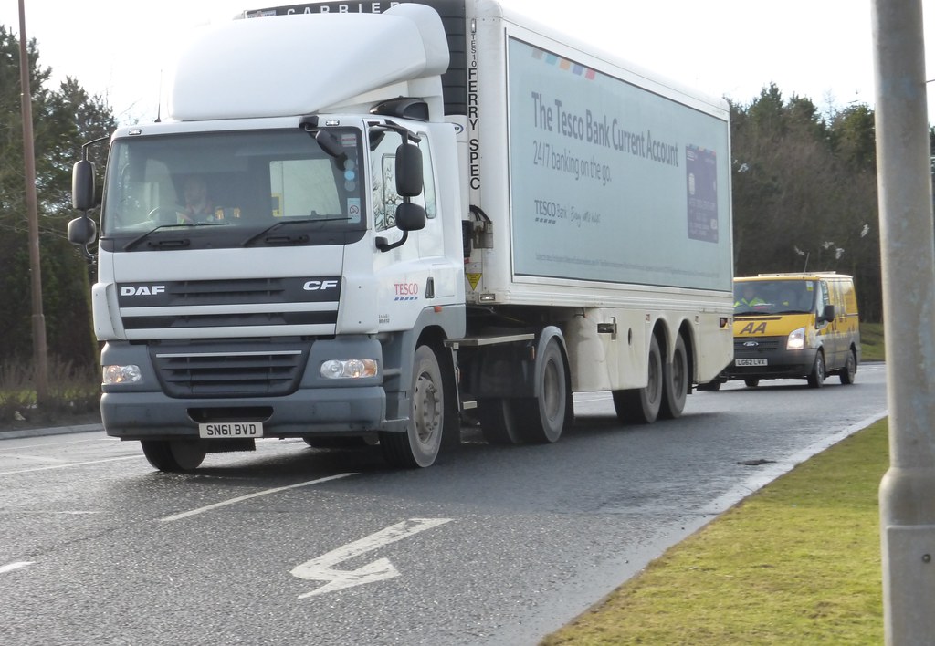 SN61 BVD Tesco Supermarkets Daf Cf Carnegie Road Livingsto… Cammies