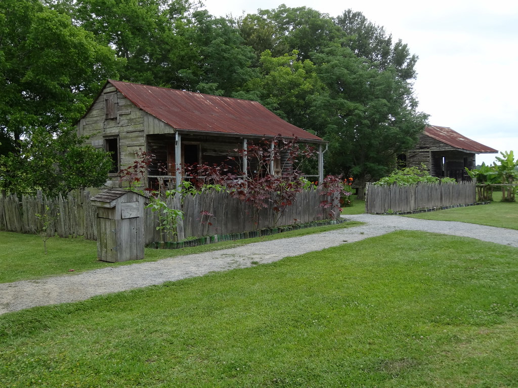 Slave cabins at Laura Plantation occupied until 1977 Flickr